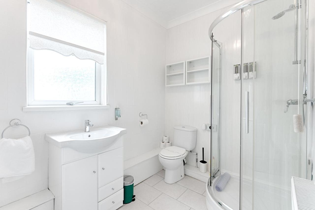 Make This Your Base! Tv In Every Bedroom! Merthyr Tydfil Bagian luar foto