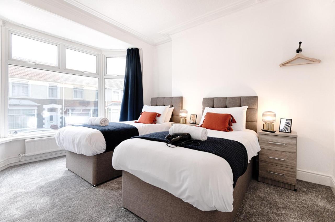 Make This Your Base! Tv In Every Bedroom! Merthyr Tydfil Bagian luar foto